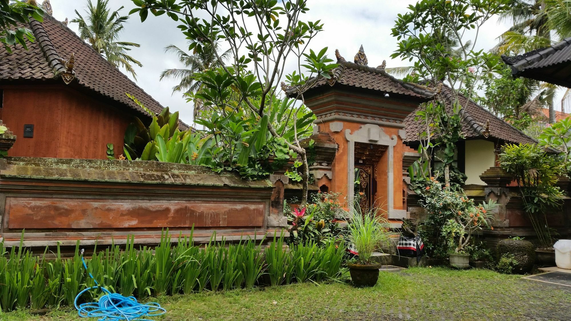 Lodtunduh Sari Hotel Ubud Exterior foto
